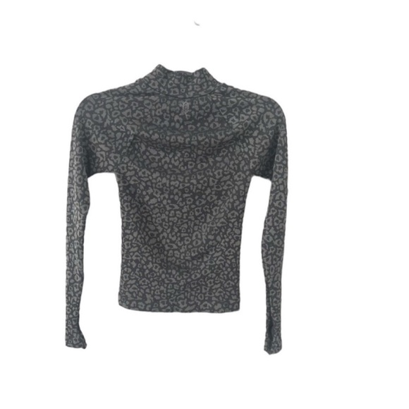 NWT FREE PEOPLE Leopard Print Zip Turtleneck Top In Carbon Silver Size XS/S - Picture 4 of 7